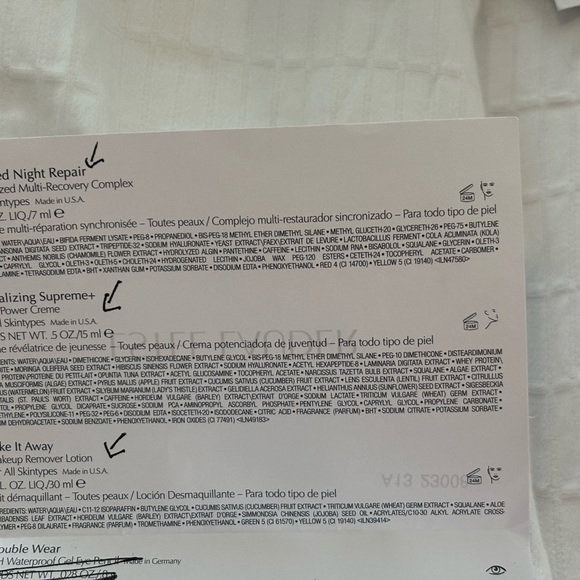 Estee Lauder makeup Bag / products.  NWT - Picture 14 of 14